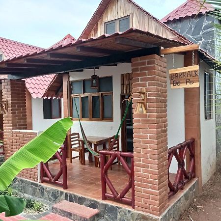Bungalows Y Cabanas, Las Barracas De La Barra Malucano 外观 照片
