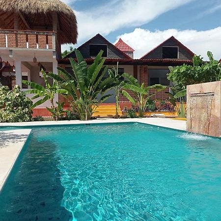 Bungalows Y Cabanas, Las Barracas De La Barra Malucano 外观 照片
