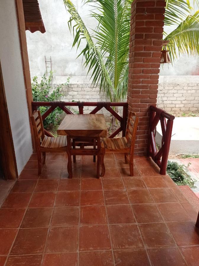 Bungalows Y Cabanas, Las Barracas De La Barra Malucano 外观 照片