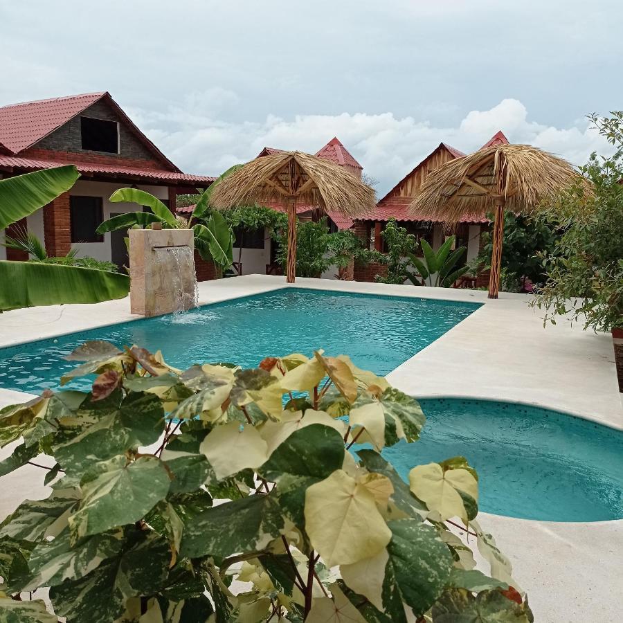 Bungalows Y Cabanas, Las Barracas De La Barra Malucano 外观 照片