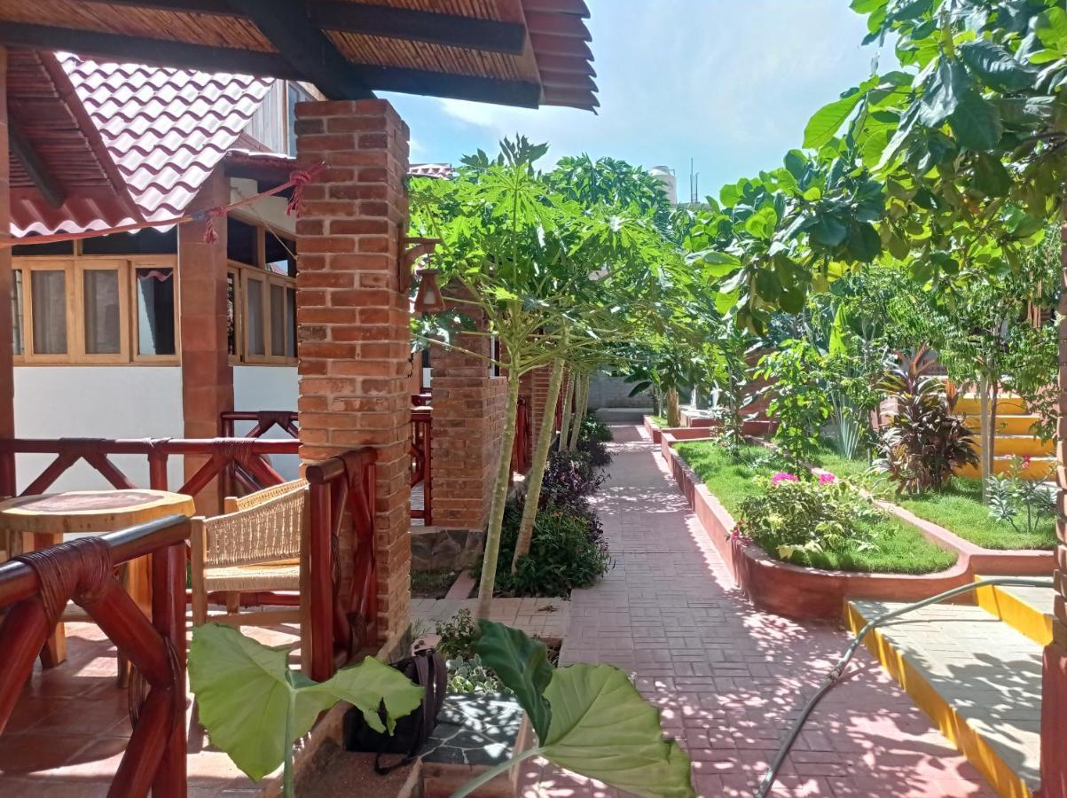 Bungalows Y Cabanas, Las Barracas De La Barra Malucano 外观 照片