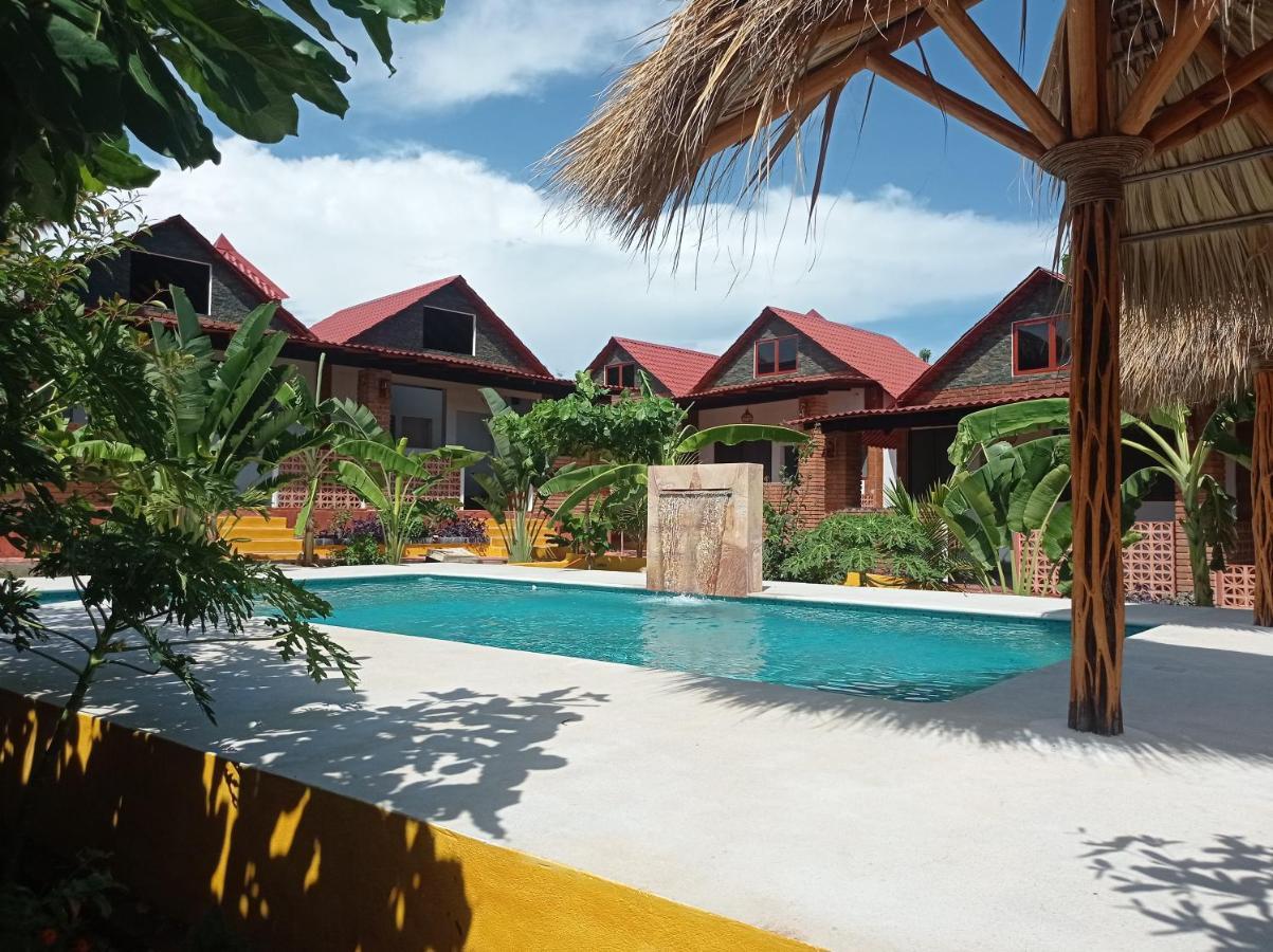 Bungalows Y Cabanas, Las Barracas De La Barra Malucano 外观 照片